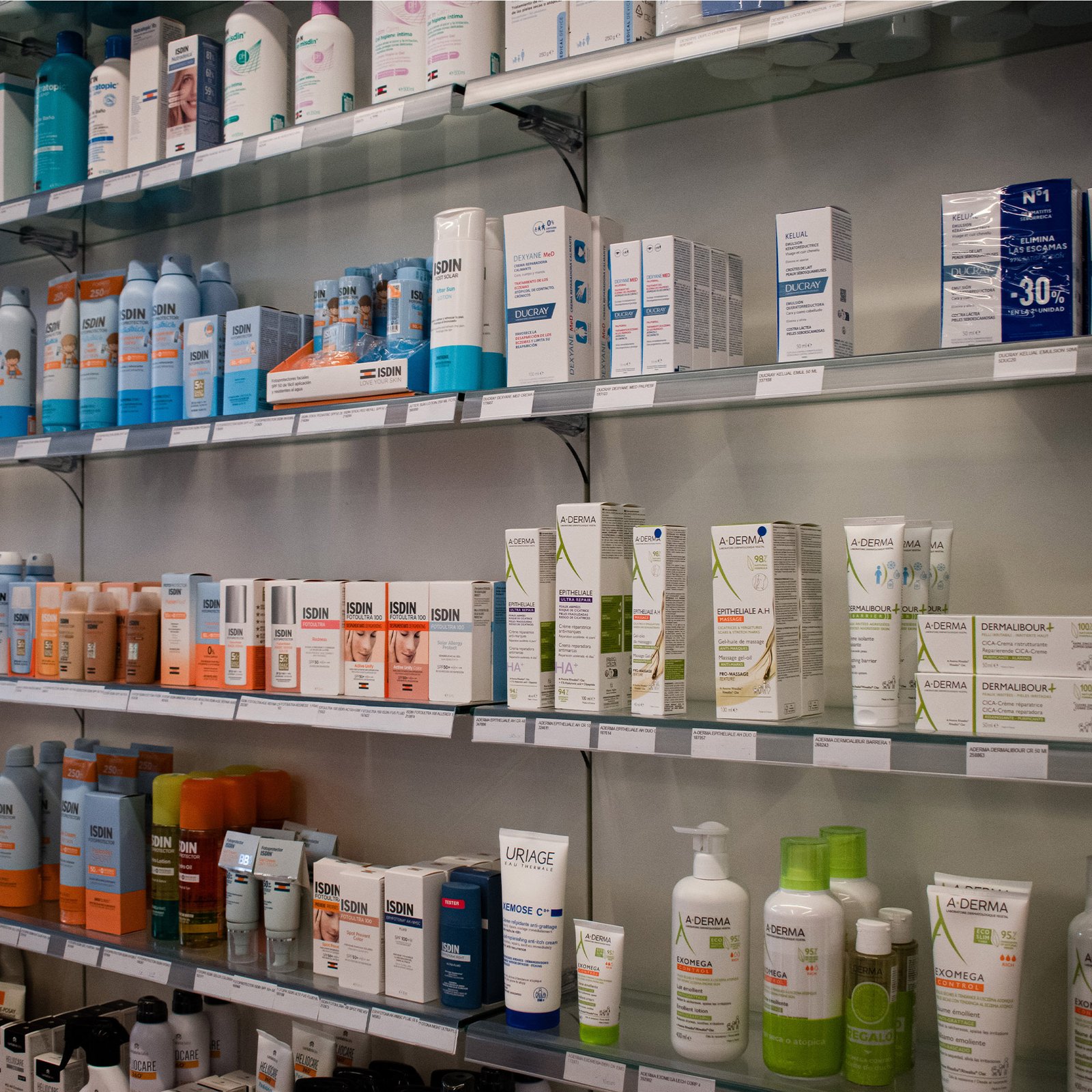 Cosmetica capilar, facial y corporal en farmacia getafe farmacia buenavista (14)
